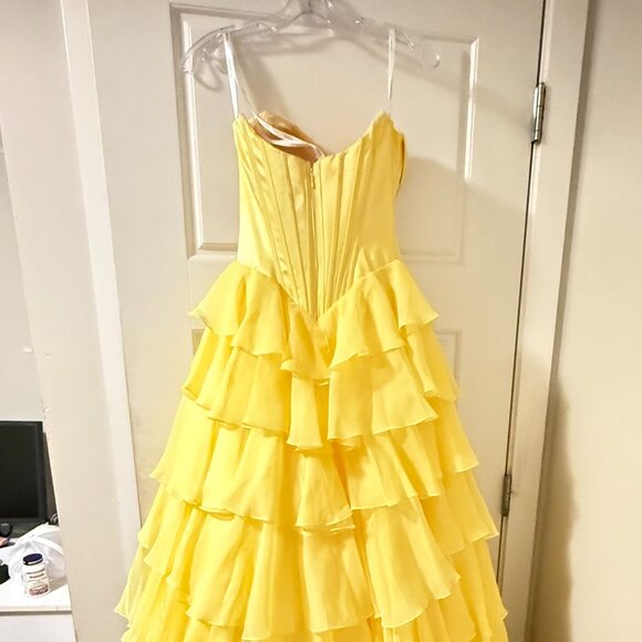 Sherri Hill Prom/Grad 56911 - Picture 2 of 6